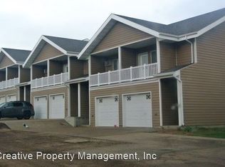 612 Colton St APT 4, Minot, ND 58701