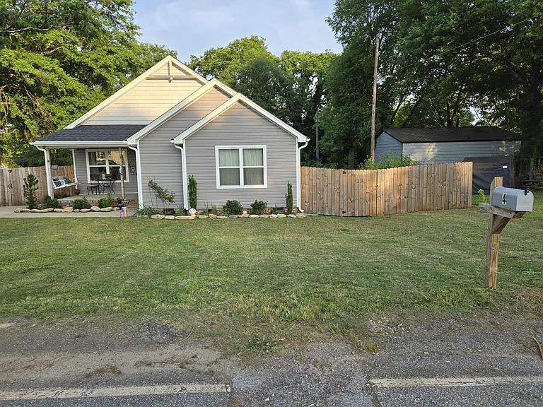 4 Leonard St — Photo 1