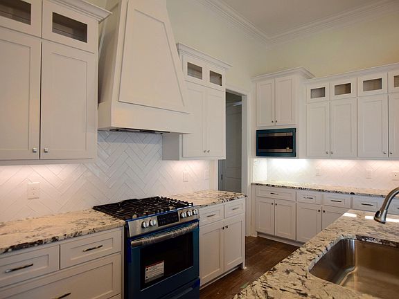 4th image of 205 San Domingo Dr