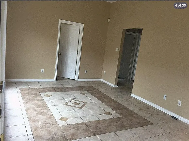 2202 Brookview Dr — Photo 24