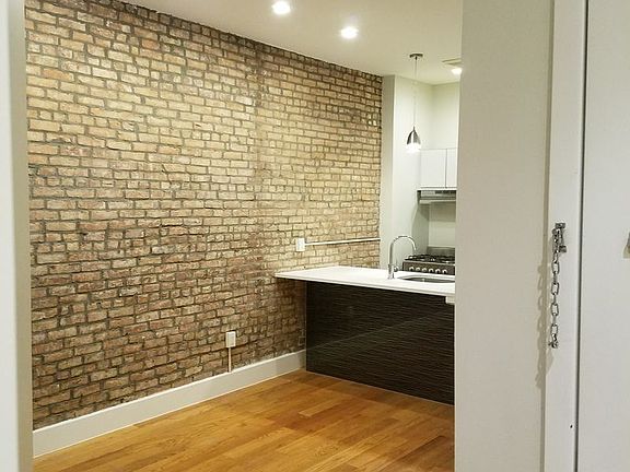 4th image of 774 Jefferson Ave #1A