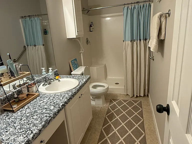 122 Karlie Ct — Photo 2