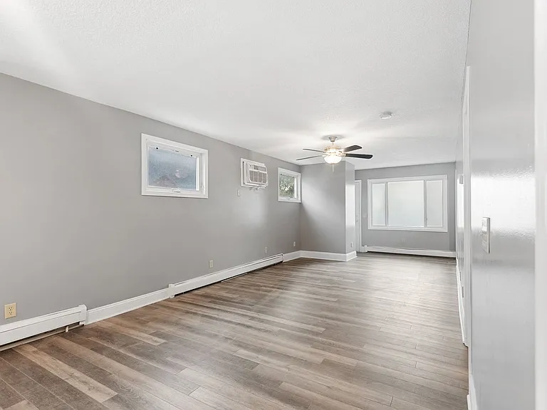 2407 Buchanan St NE #1 — Photo 6