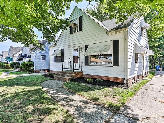 3rd image of 5737 W 54th St