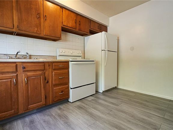 5th image of 318 Sagamore Ave