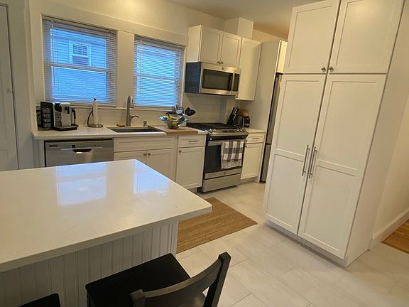 2nd image of 665 Main St #1