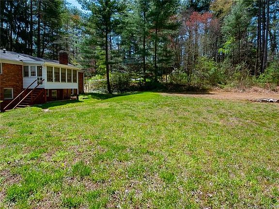 5th image of 139 Haywood Knolls Dr