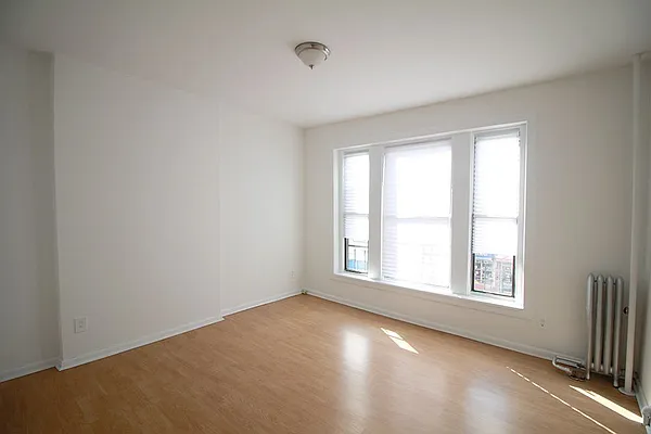 Rented by Nest Seekers International | media 9