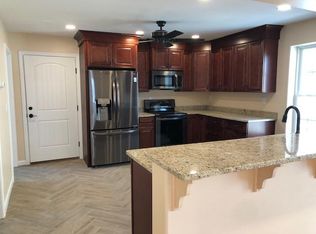 25 Schuyler St, Manchester, NH 03102