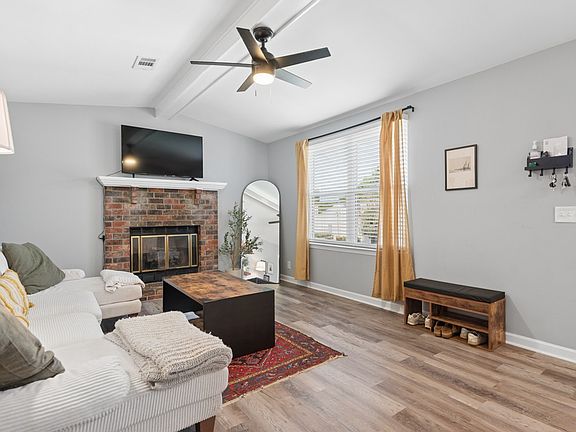 4th image of 3100 Casa Ct