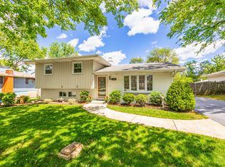 5805 Tennessee Ave, Clarendon Hills, IL