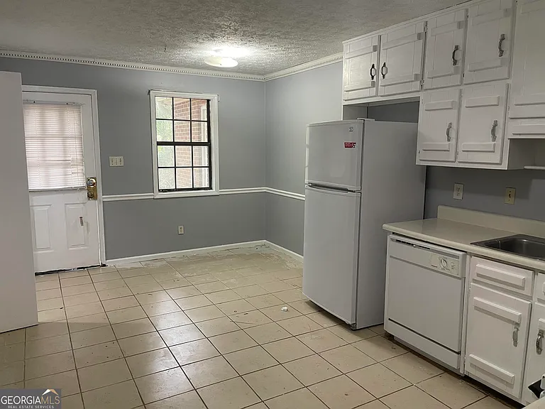 150 Hunters Ln #A — Photo 12