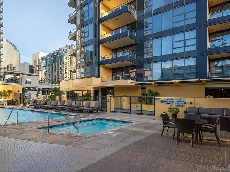 1325 Pacific Hwy #805 — Photo 16