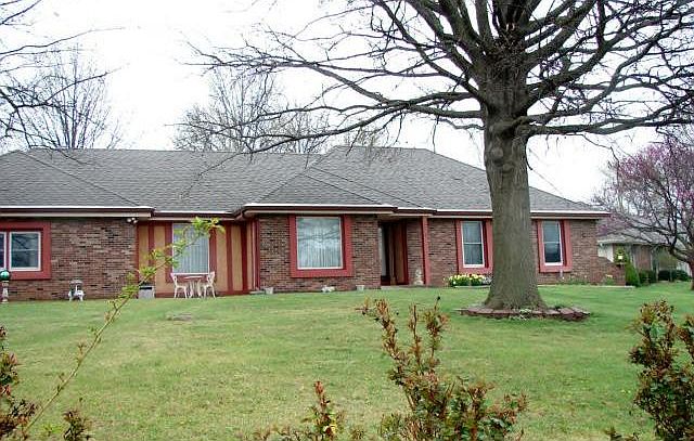 1st image of 1210 NE Sunny Creek Ln
