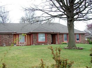 1210 NE Sunny Creek Ln, Blue Springs, MO 64014