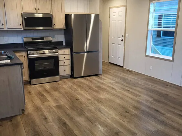 10039 County Road 4 #7, Middlebury, IN 46540