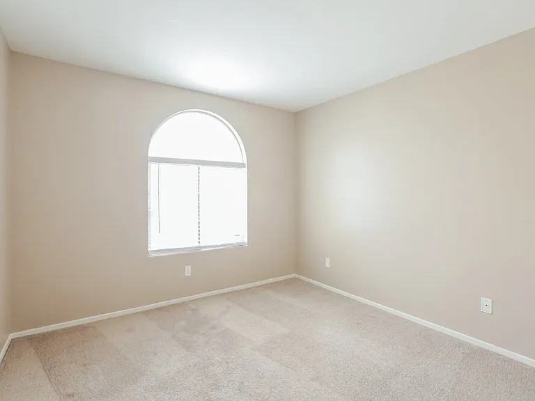 8021 Mount Royal Ct — Photo 11