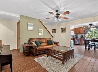 9930 N Cherry Dr, Kansas City, MO 64155