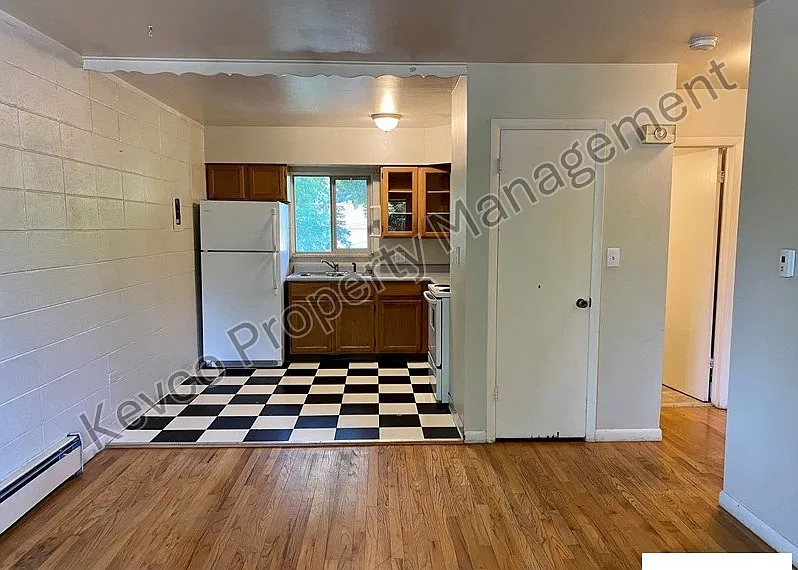 2 bed, 563 sqft, $1,400 — Photo 3