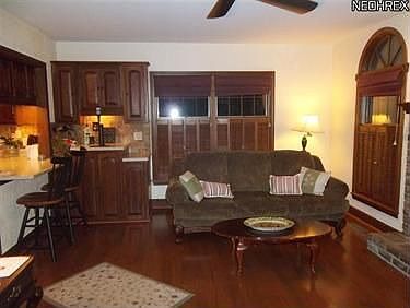 3rd image of 194 Talsman Dr