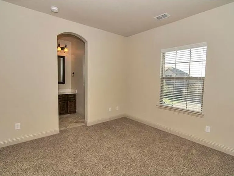 824 Lake Meadow Ln — Photo 12