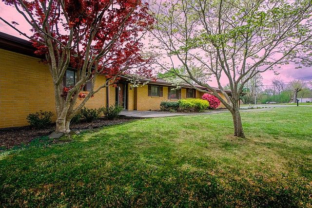 1st image of 1213 Mayes Dr