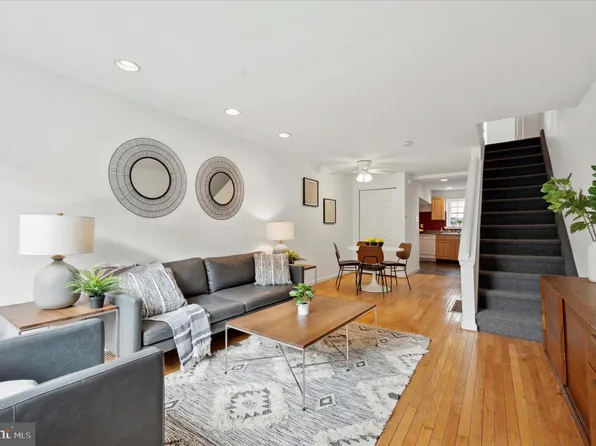 2203 S Clarion St, Philadelphia, PA 19148