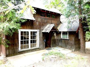 366 Lovers Ln, Cedarpines Park, CA 92322