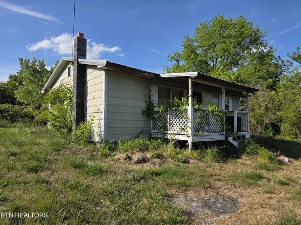 1019 Gibson Ln, La Follette, TN 37766