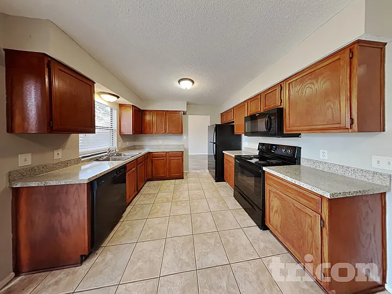 2637 Bennington Ct — Photo 8