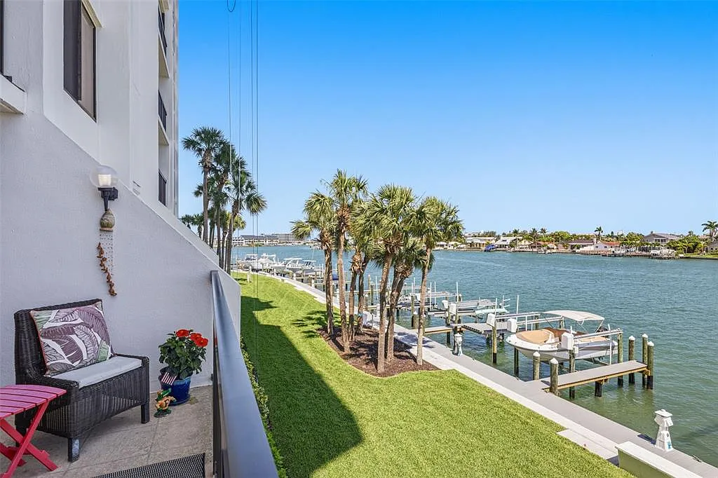 2 bed, 2.0 bath, 1270 sqft, $3,000 — Photo 1