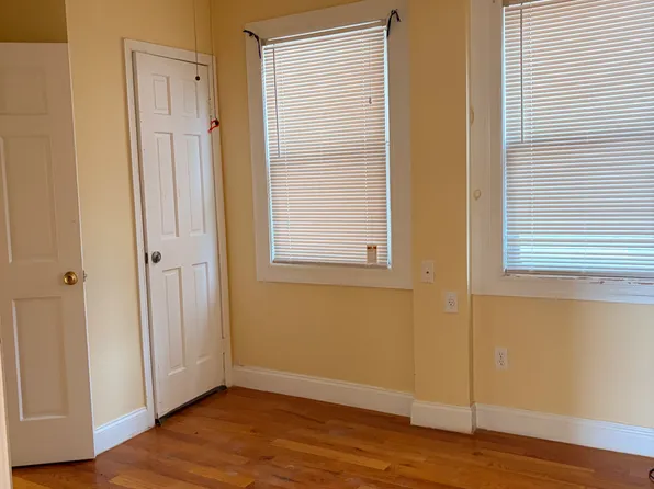 (undisclosed Address), Far Rockaway, NY 11691