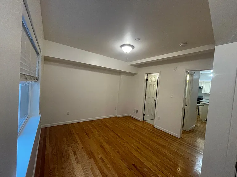 1494 Jackson St — Photo 5