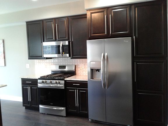 5th image of 1252 Tamarack Dr