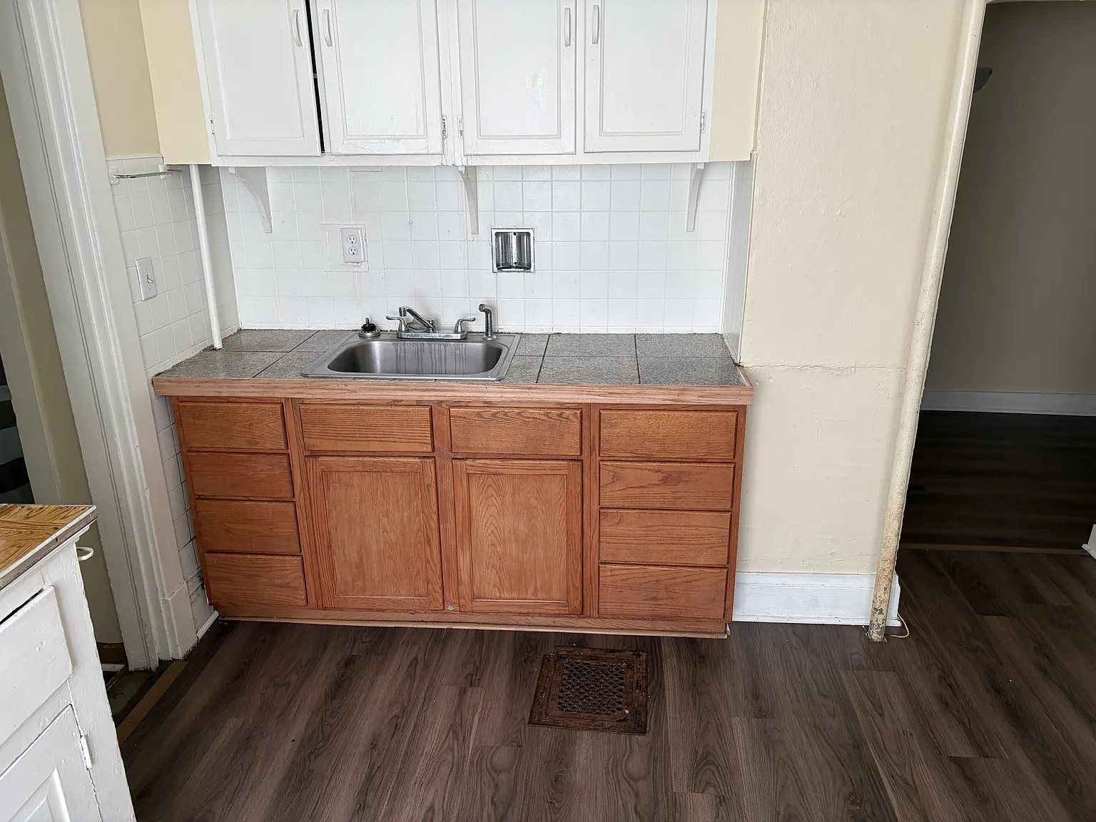 518 Locust St - 518 — Photo 3