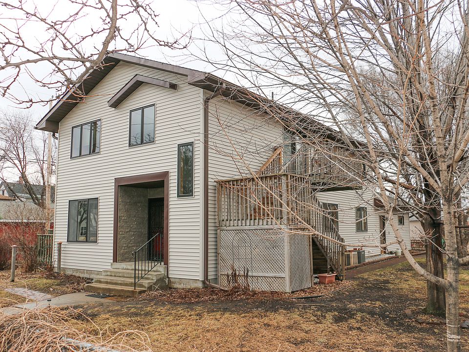 1st image of 712 26th Ave NE