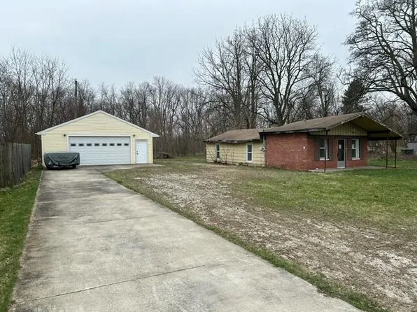 211 E 13th Pl, Hobart, IN 46342