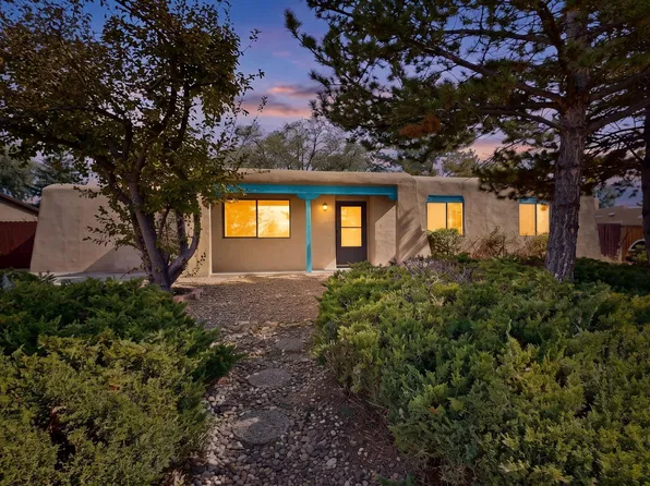2407 San Patricio Ct, Santa Fe, NM 87505