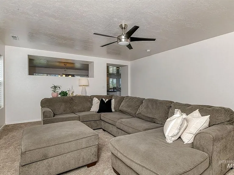 733 S Flintstone Ave — Photo 12