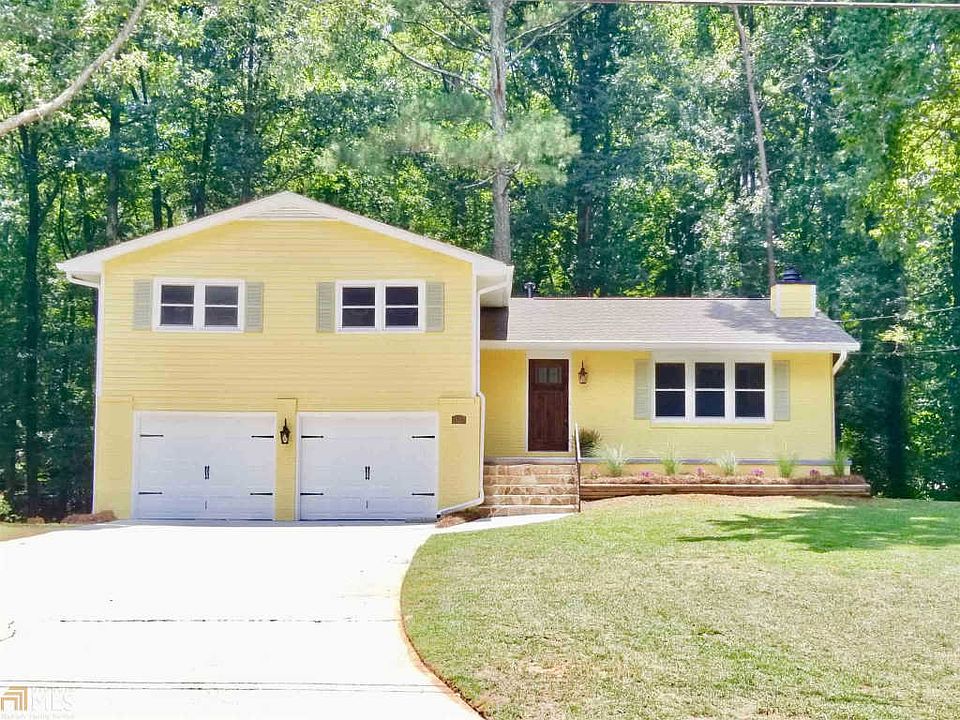 2nd image of 157 Bridgewood Dr SE