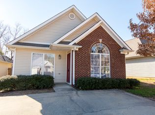 389 Camden Cove Cir, Vestavia, AL 35040