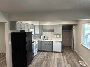 424 Frontage Rd APT 2, Ripon, CA 95366