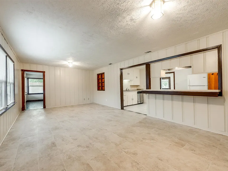6506 Westview Dr