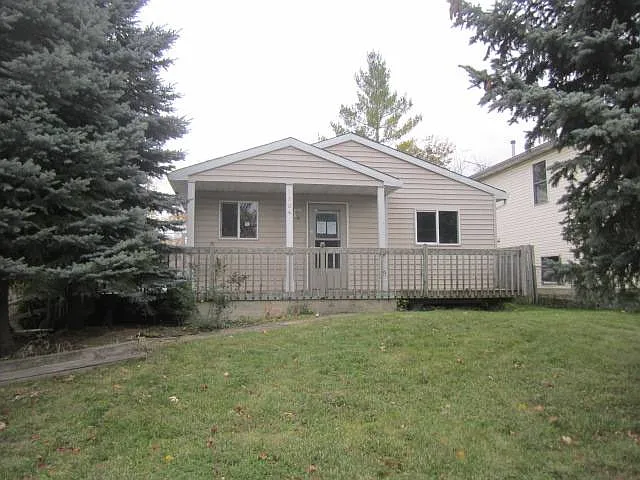 1504 Juneway Ter photo 1