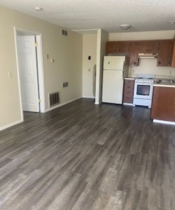 1st image of 3-3401 Wandering Ln