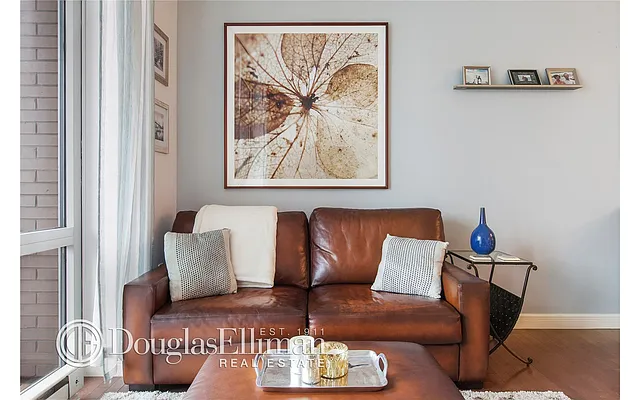 Rented by Douglas Elliman | media 22