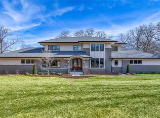 7 Sackston Woods Ln, Saint Louis, MO 63141