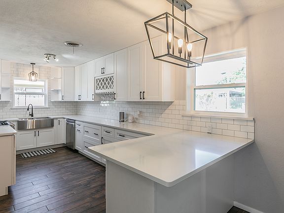 4th image of 4908 Caton Dr