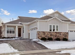 9169 Compass Pointe Rd, Woodbury, MN 55129