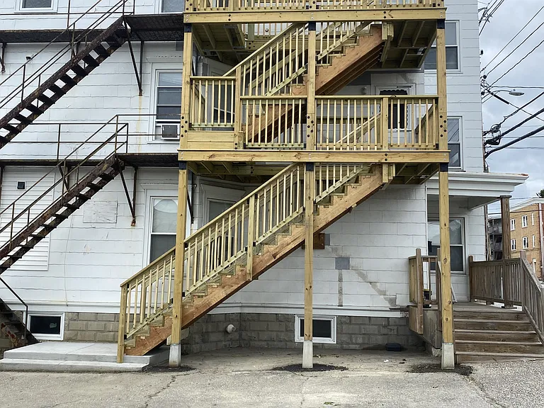 139 Webber Ave #3 — Photo 11